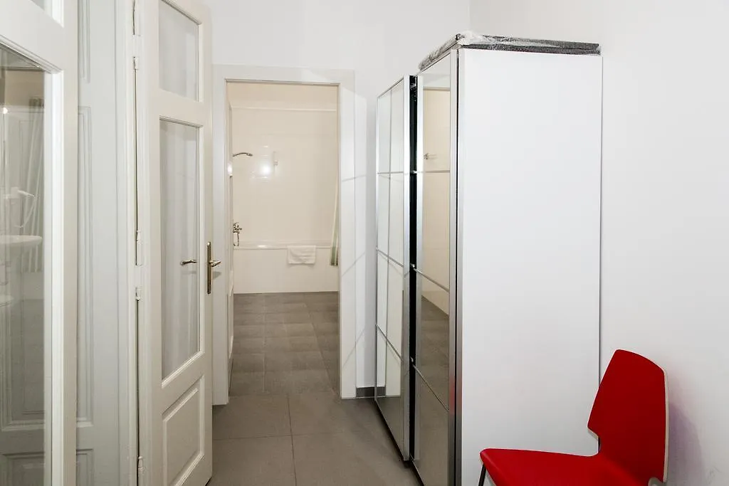 Apartments Truhlarska Praga